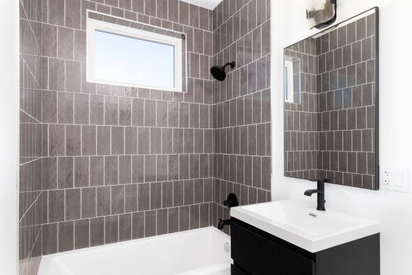 Shower Window Repair in Alexandria